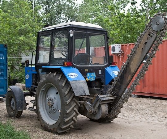 Траншеекопатель в аренду в Советском и  Ханты-Мансийском автономном округе - Югре
